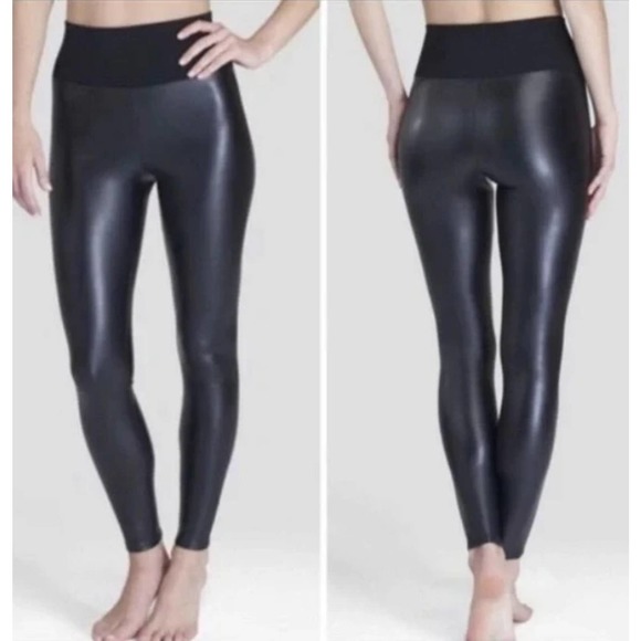 SPANX Assets All Over Faux Leather Leggings 20258R‎ Very Black D28 Women's Small - Picture 1 of 11